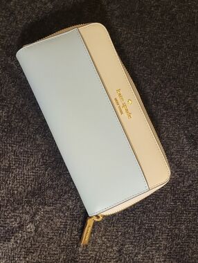 kate spade Two-Tone Light Blue & Cream Zip-Around Wallet